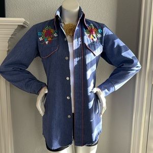 Authentic vintage 70’s embroidered denim shirt - size (approx) XS